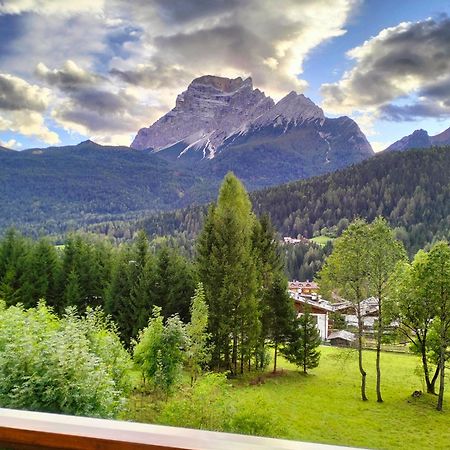 산비토디카도레 Deliziosa Mansarda Con Vista Dolomiti 아파트 외부 사진